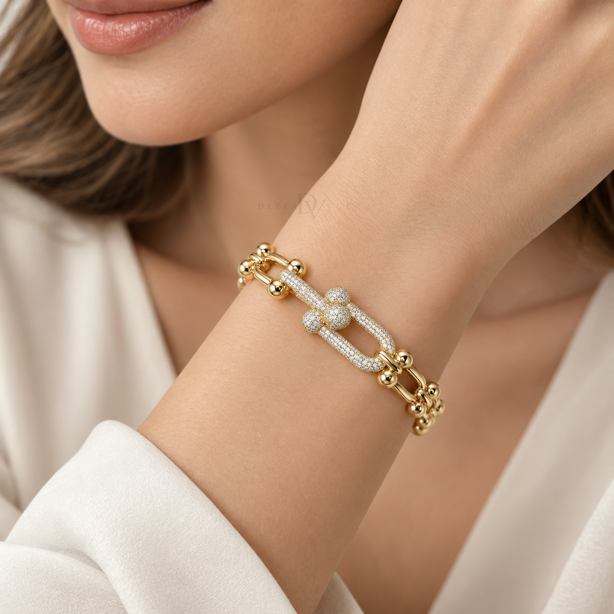 Celeste Link | Pavé Statement Bangle