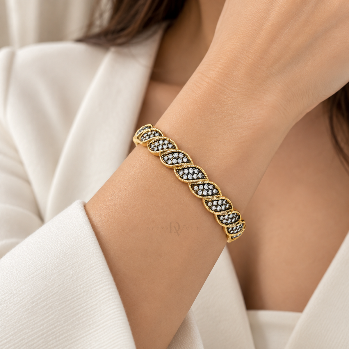 Noir Laurel | Black and Clear Pavé Leaf Bangle