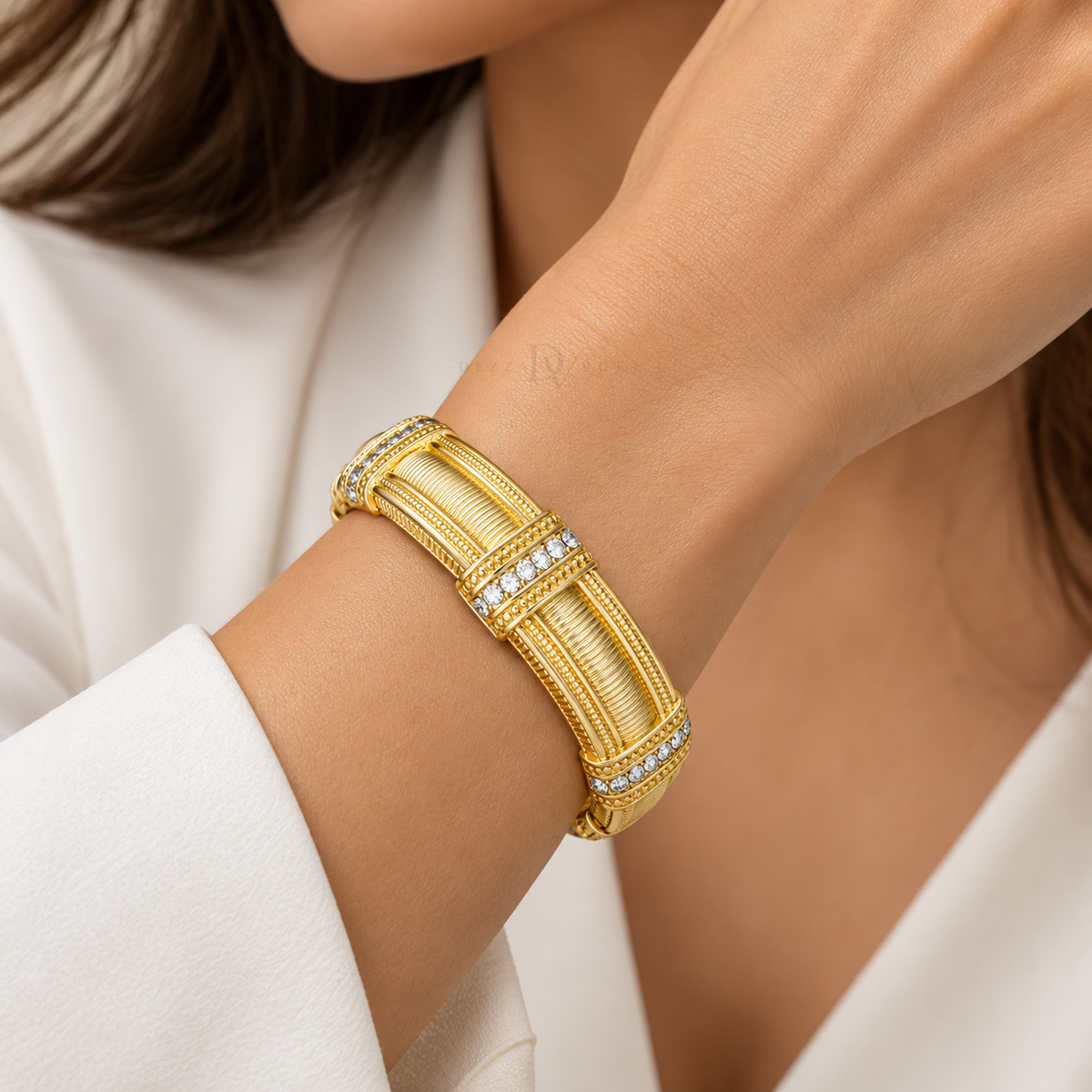Soleil Ribbons | Ribbed Pavé Bangle