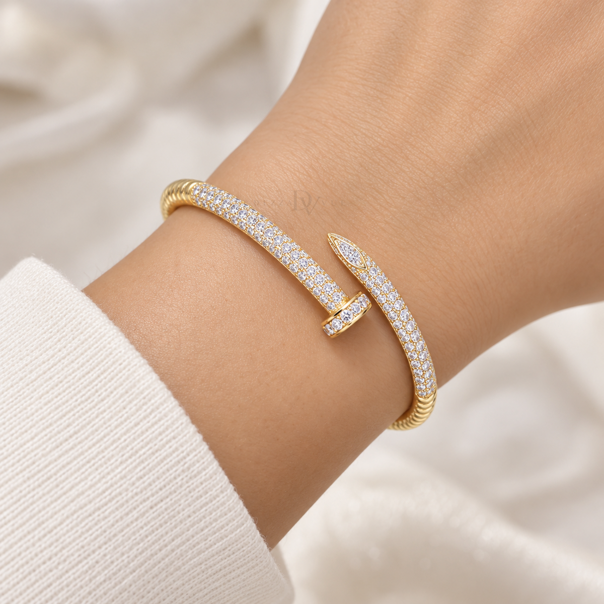 Éclat Nail | Pavé Wrap Bangle